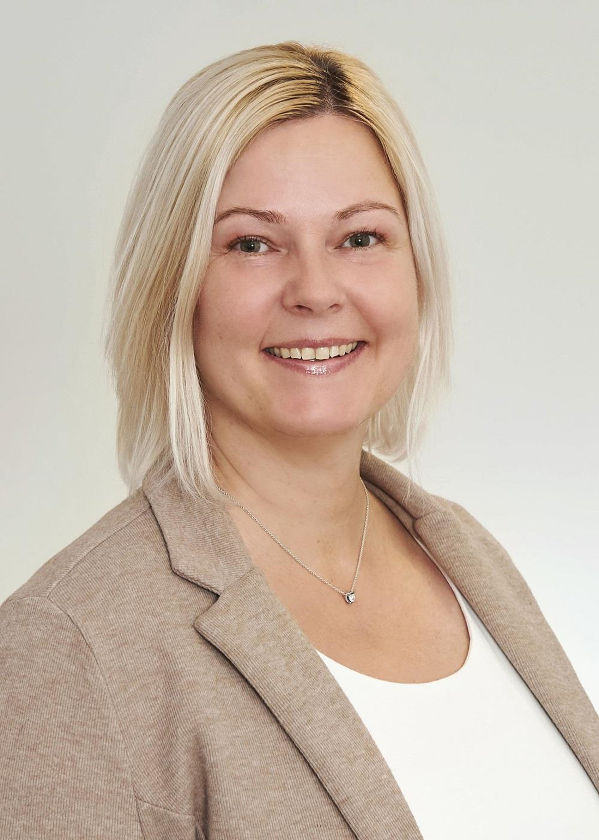 Becher, Kerstin